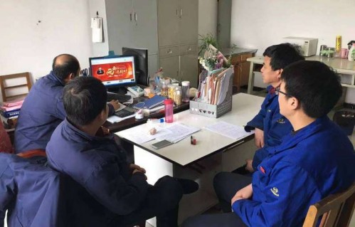 公司组织党员干部职工收看十三届全国人大二次会议开幕盛况